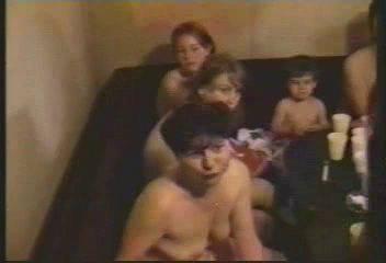 EuroVid FKK Nudist Moms and Daughters - 2