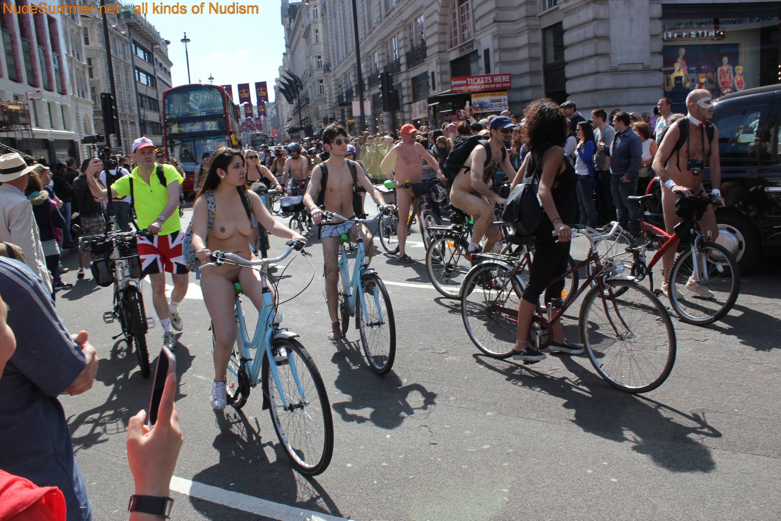 World Naked Bike Ride (WNBR) 2013 FKK Girls - 1